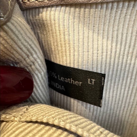 PRICE FIRM Margot Embossed Brown Leather Crossbody Bag - Picture 3 of 12